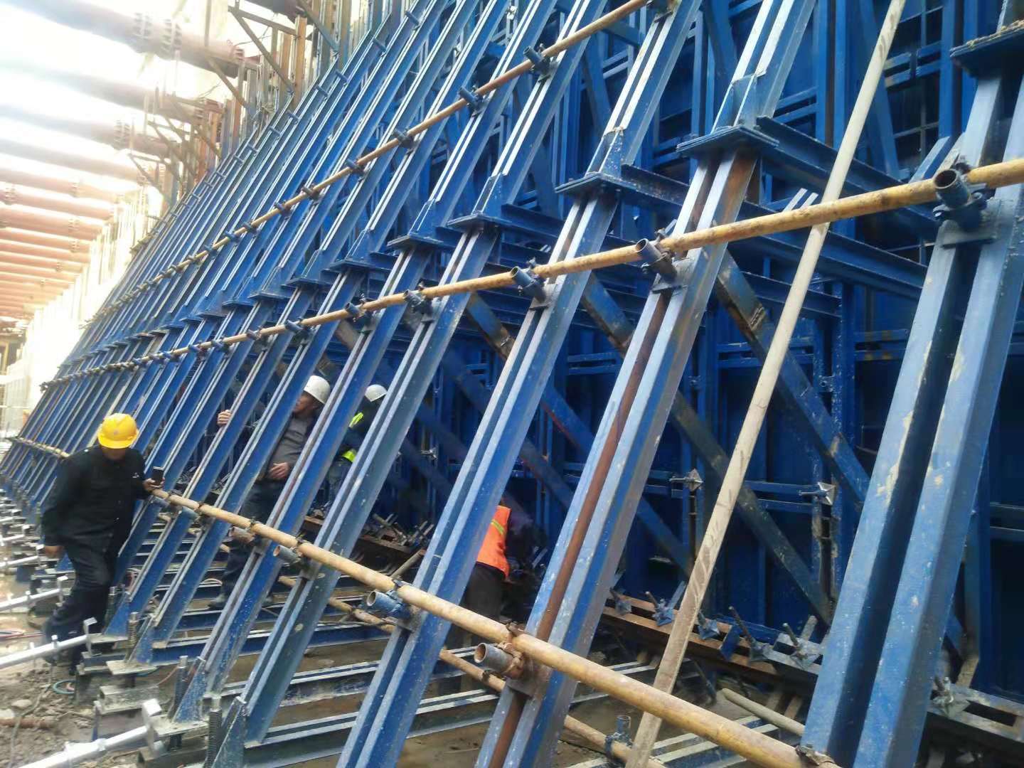 河南鄭州地鐵三號線|墻身鋼